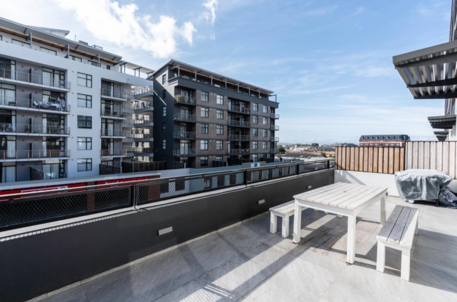 2 Bedroom Property for Sale in Woodstock Western Cape